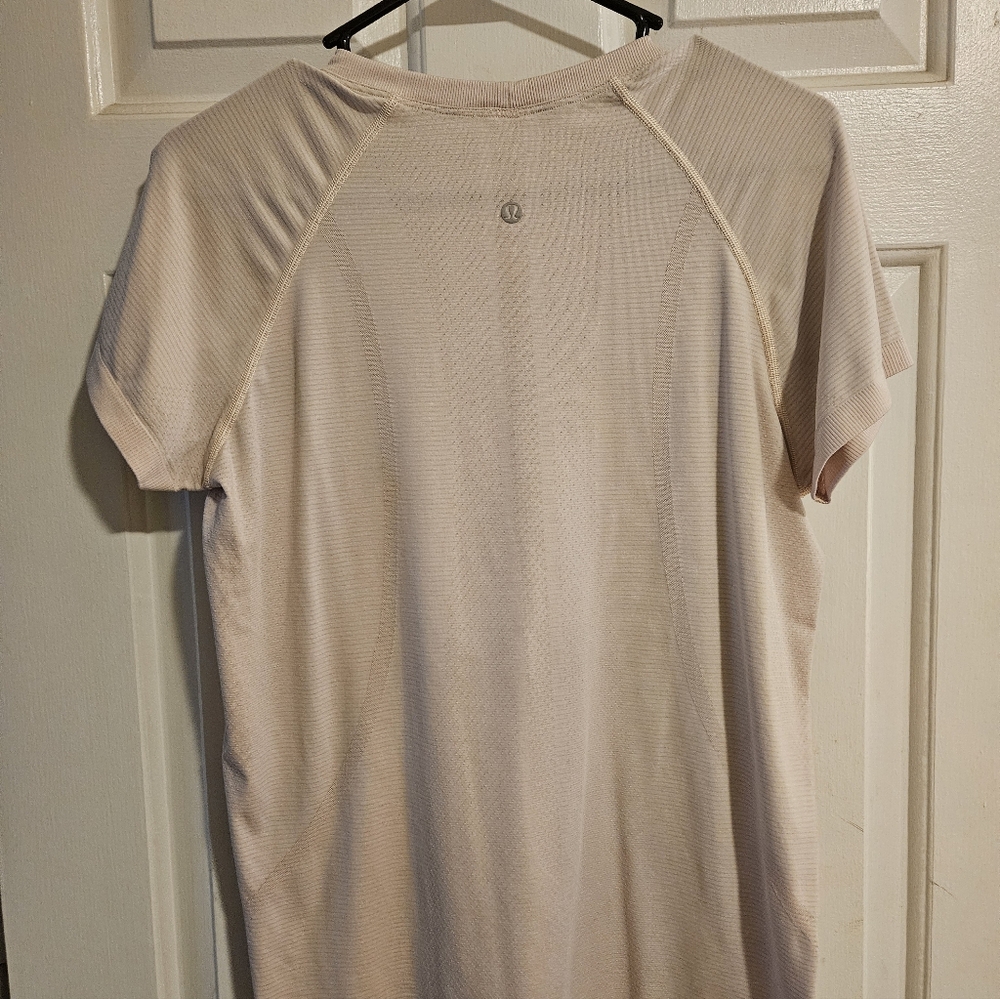 Lululemon Light Pink Short Sleeve Top